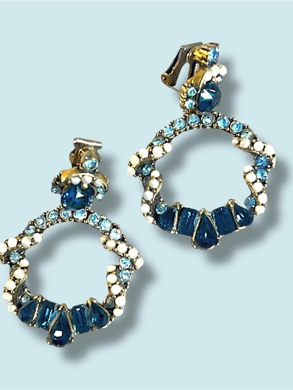 HOLLY CRAFT Signed 1953 Rhinestone Blue & White  Faux Jewel Clip Earrings